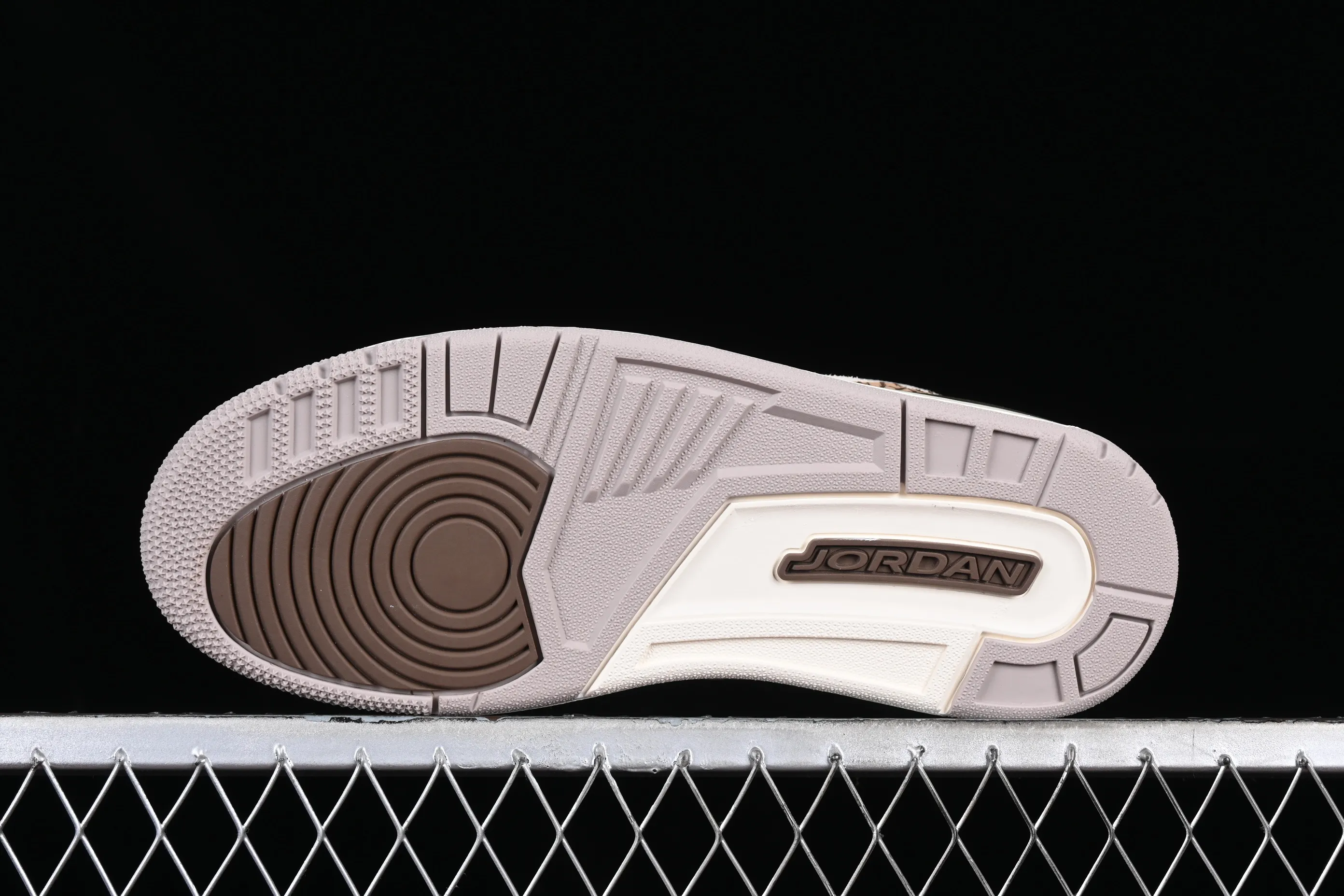 All categories Air Jordan Jordan series basketball shoes Air Jordan 3 LW version Air Jordan 3 "Palomino" AJ3 Joe 3 Mocha burst pattern CT8532-102